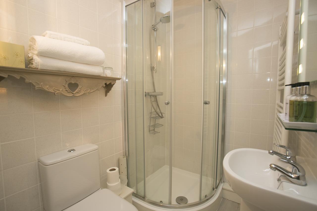 Tudor Cottage B&B Frampton ดอร์เชสเตอร์ ภายนอก รูปภาพ